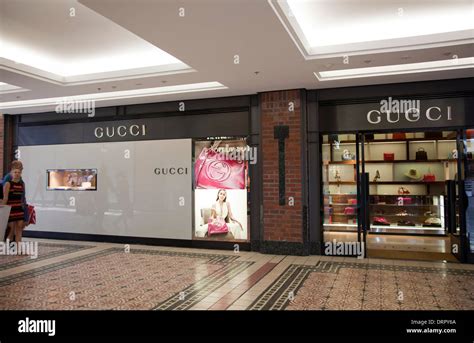 gucci colombia stores.